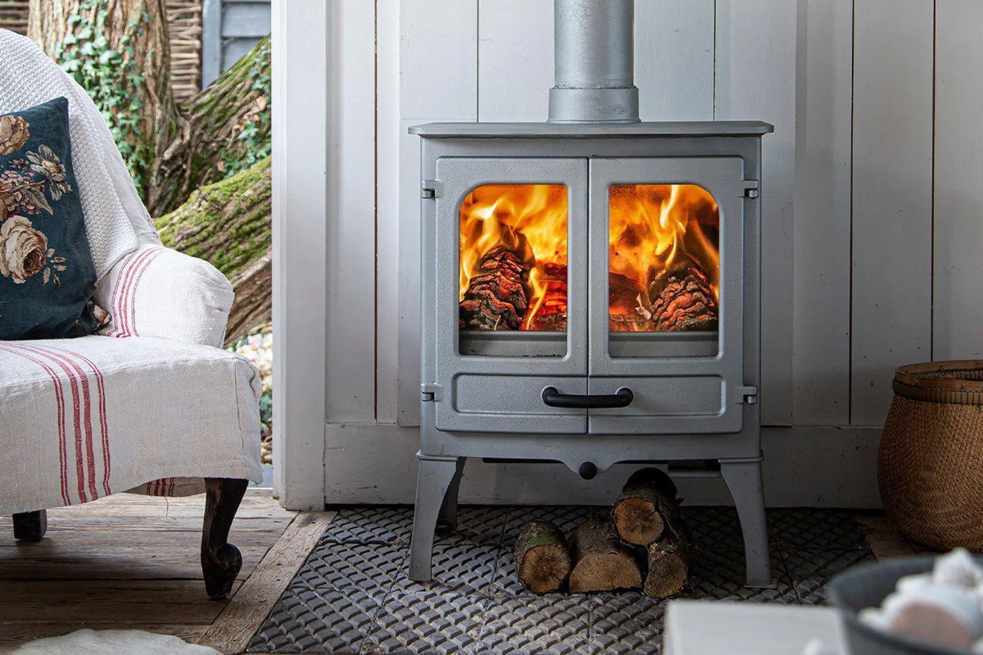 Charnwood-Island-1-Wood-Burning-Stove-Charnwood-Stoves-3_5000x.png