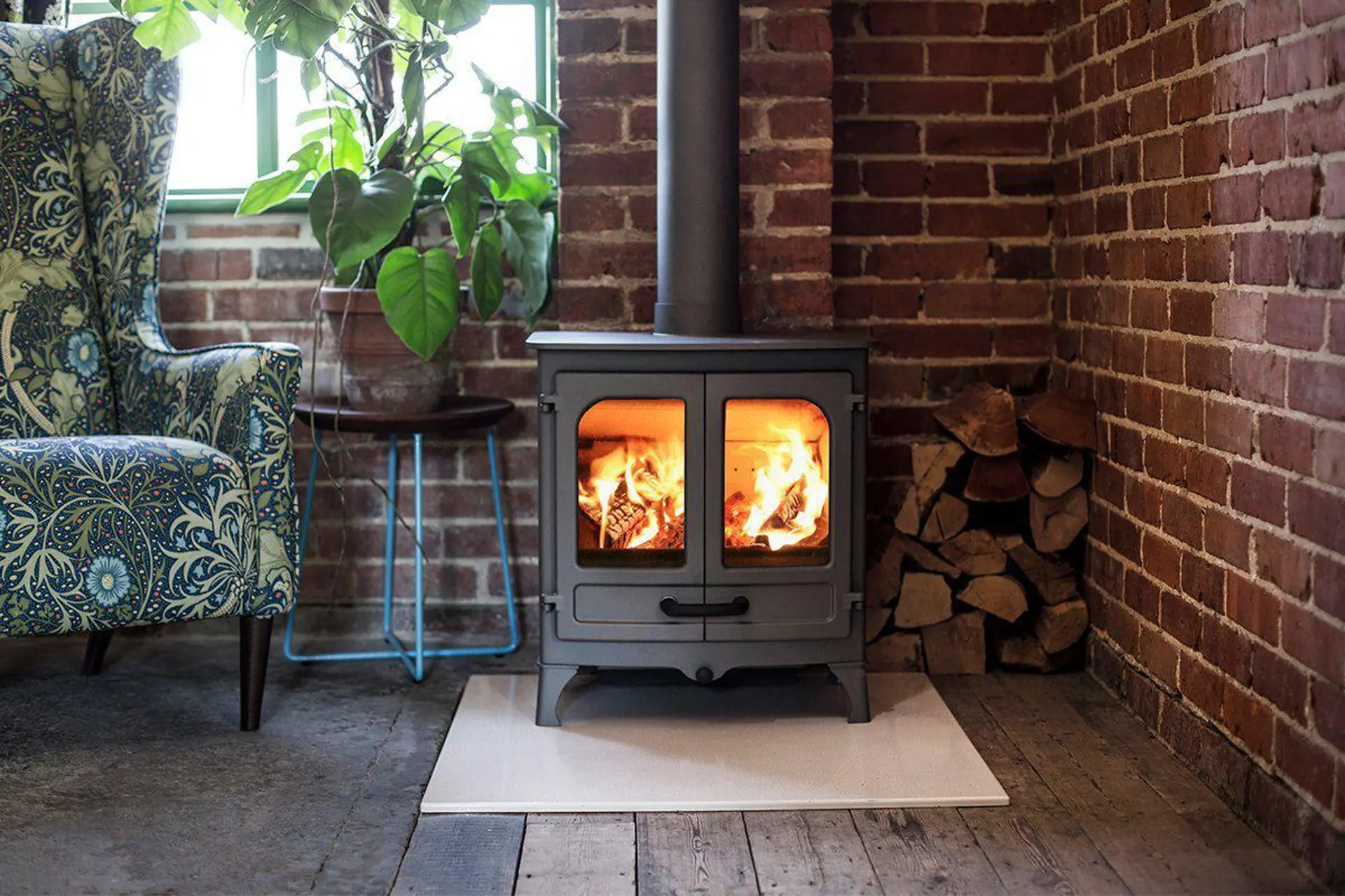 Charnwood-Island-1-Wood-Burning-Stove-Charnwood-Stoves-7_5000x.png