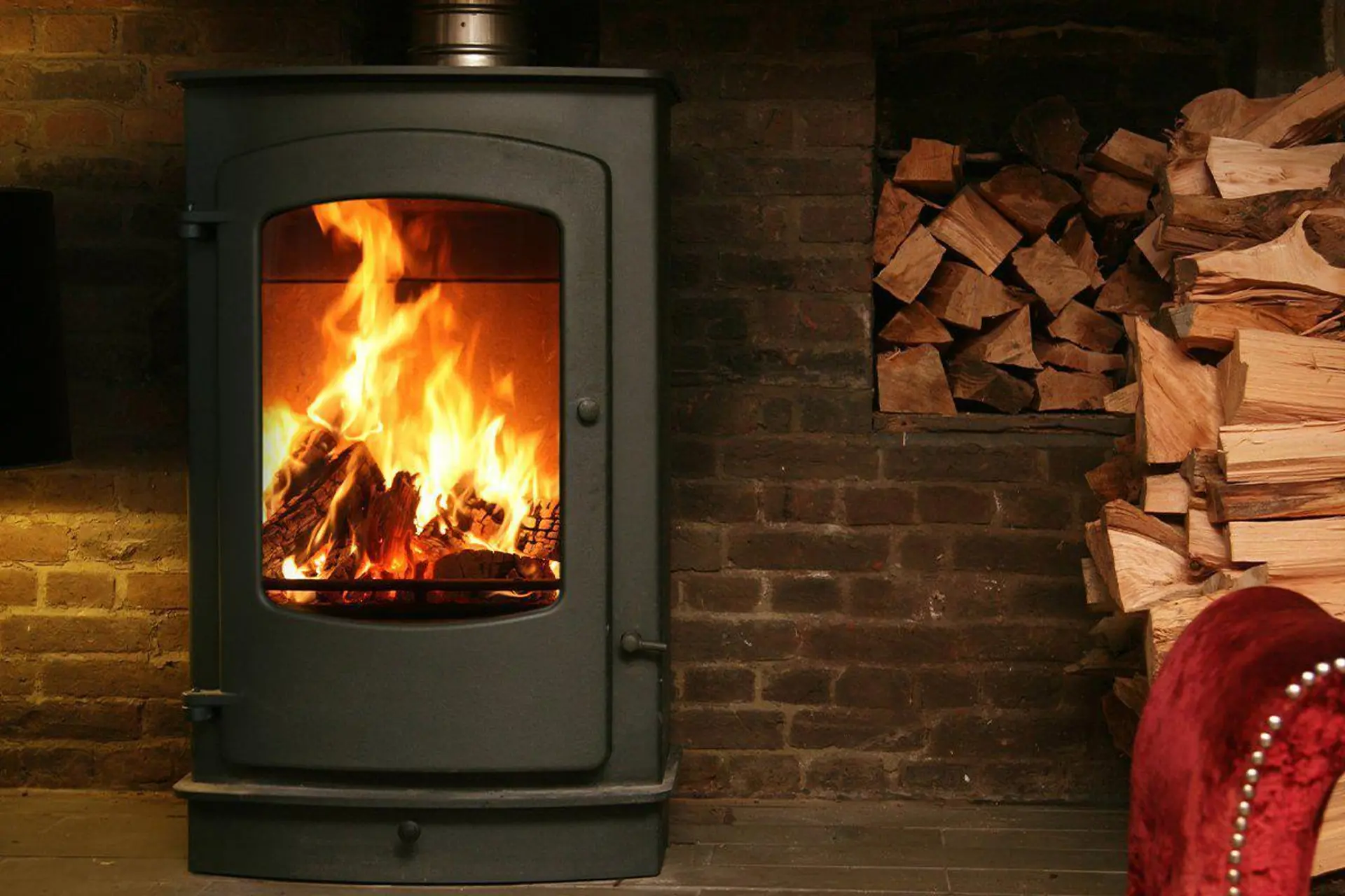 Charnwood-Cove-3-BLU-Wood-Burning-Stove-Charnwood-Stoves-2_5000x.png